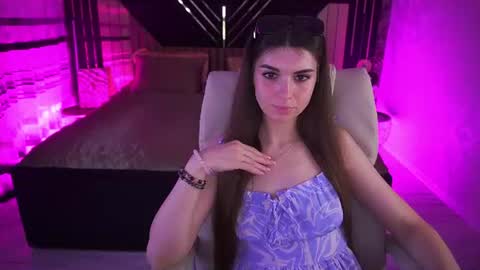 Nicole online show from August 7, 10:26 am