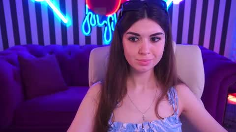 Nicole online show from August 12, 9:11 am