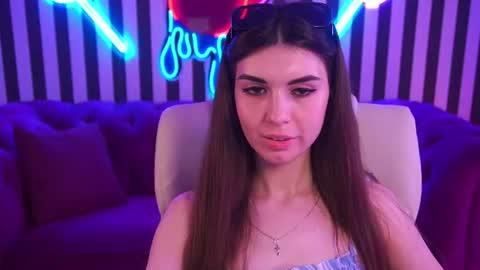 Nicole online show from August 12, 10:17 am