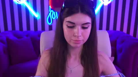 Nicole online show from August 12, 11:23 am