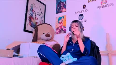   online show from August 5, 3:04 am