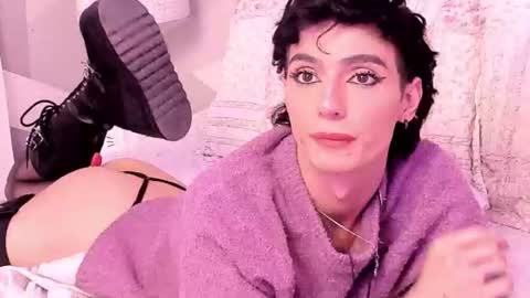 Kylie  online show from August 4, 2:41 am