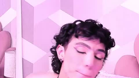Kylie  online show from August 6, 9:19 am