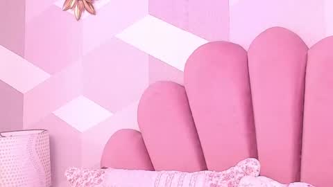 Kylie  online show from August 9, 7:42 am