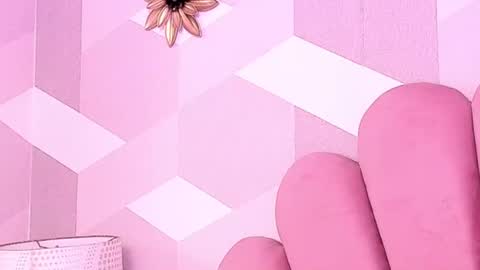 Kylie  online show from August 9, 8:59 am