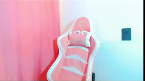 KYLIE QUEEN online show from August 18, 5:46 am