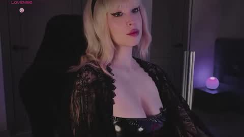 Kate online show from July 25, 2:43 pm