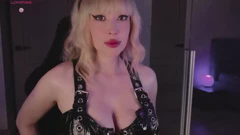 Kate online show from August 1, 3:07 pm