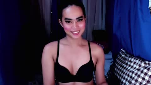 Kyndall online show from August 18, 5:35 am