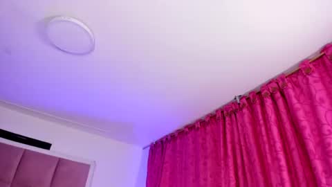 kysha_lipss online show from August 10, 6:31 pm