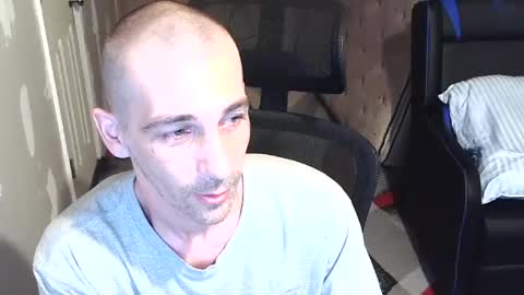 l1v1nth3dr3am online show from July 15, 3:24 pm