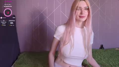 Evie online show from July 29, 4:41 am