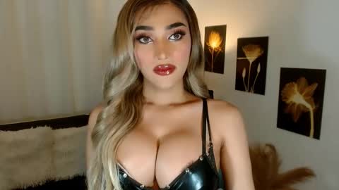 ISABEL online show from February 25, 5:49 am