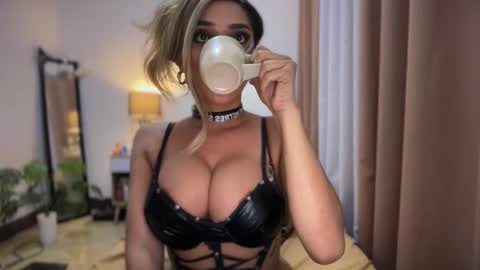 ISABEL online show from March 19, 9:13 am