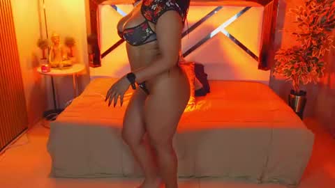 Cris  online show from August 13, 3:04 pm