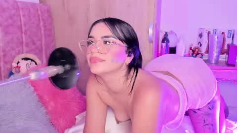 lana  foxx Model  independient online show from August 11, 1:51 am