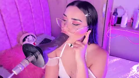 lana  foxx Model  independient online show from August 11, 11:40 pm