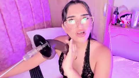 lana  foxx Model  independient online show from August 15, 2:48 am