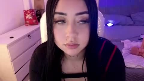  L A R A   online show from September 10, 1:07 am