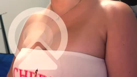 lablondeer9000 online show from July 29, 3:35 am