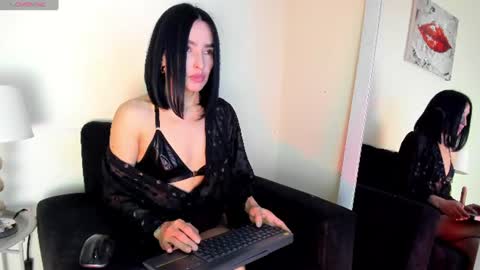 lace_victoria online show from August 11, 11:40 pm