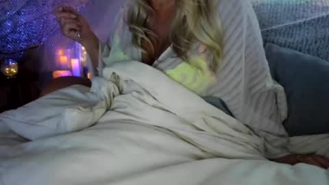 Lacey online show from July 26, 4:39 am
