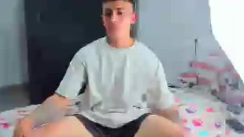 lacii_lostt online show from June 11, 8:09 am