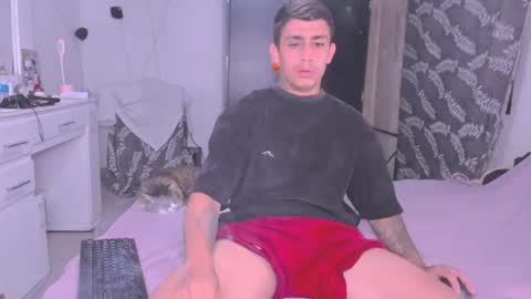 lacii_lostt online show from August 8, 11:32 am