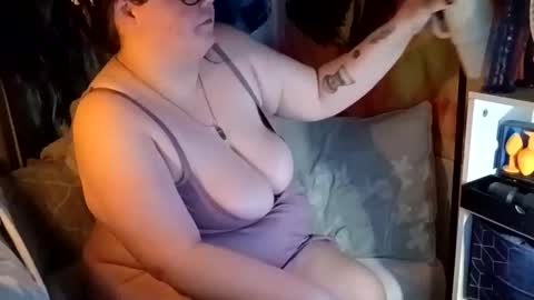 lacy_deville online show from June 9, 9:37 am