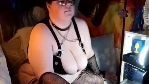 lacy_deville online show from June 12, 4:08 am