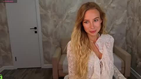 Lady Alice online show from August 13, 4:04 am