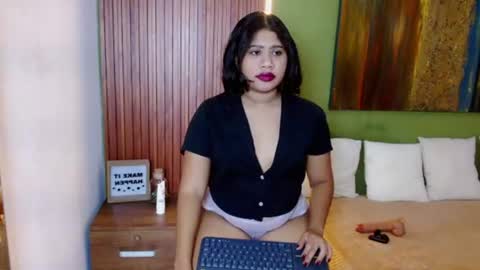 lady_ambar19 online show from August 8, 1:55 pm