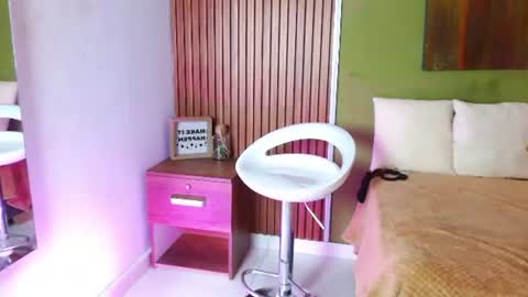 lady_ambar19 online show from August 15, 4:44 pm