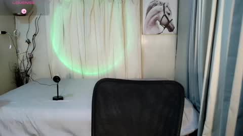 gongx13 my IG online show from August 3, 4:52 am