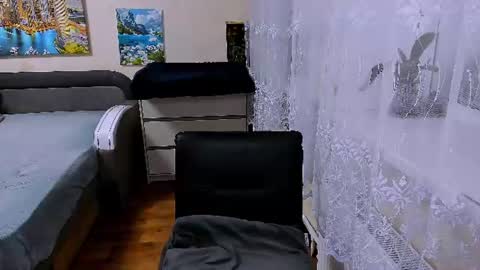 lady_boom_ online show from August 19, 5:53 pm