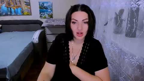 lady_boom_ online show from August 25, 10:28 pm