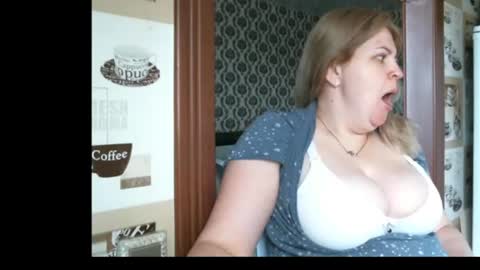 lady cute cat29 online show from August 11, 2:57 am