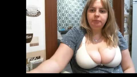 lady cute cat29 online show from August 11, 1:57 pm
