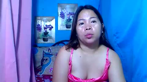 lady_in_bed69 online show from August 10, 12:12 am