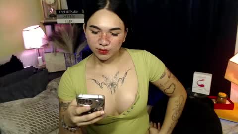 lady_kathy online show from August 8, 10:48 am