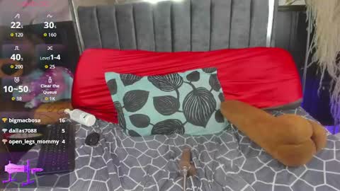 lady_lucy69 online show from June 18, 6:35 am