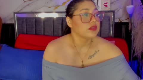 lady_lucy69 online show from August 14, 1:37 pm