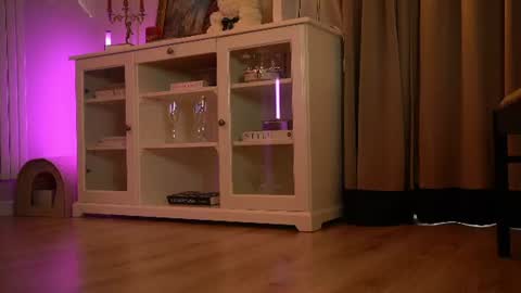 lady_nicolett online show from August 2, 3:46 am