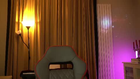 lady_nicolett online show from August 15, 12:14 am