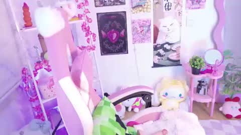 Lady  online show from July 31, 1:01 am