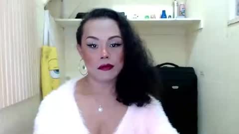 lady_shane26 online show from August 3, 11:28 am