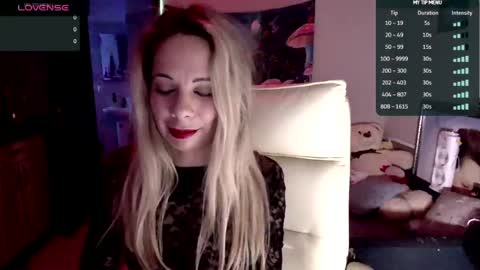 lady_smile69 online show from September 7, 2:50 am
