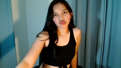 lady_veronicax online show from August 13, 4:15 am