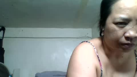 ladybignipples4u online show from April 25, 6:25 pm