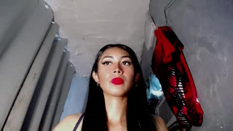 ladybloom_22 online show from August 18, 8:09 am
